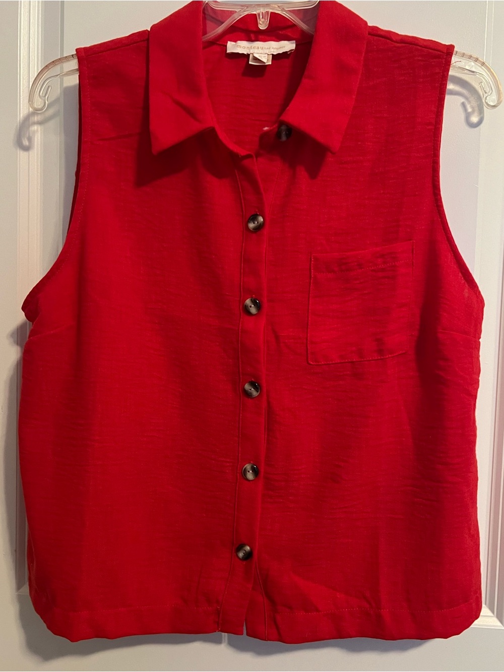 Monteau Red Sleeveless Button-Front Blouse